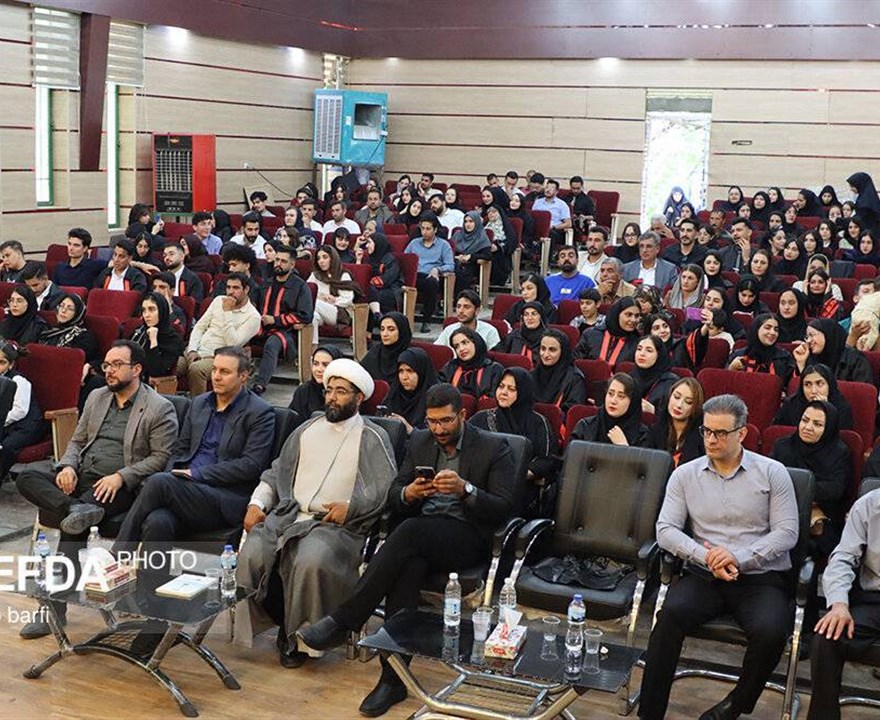 آیین دانش آموختگان مقطع کارشناسی دانشکده علوم پزشکی سیرجان برگزار شد